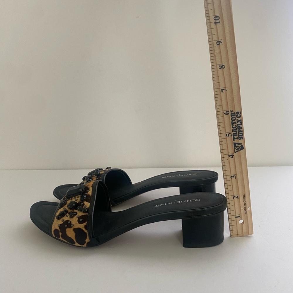 Donald J. Pliner slip on sandal heel - Picture 4 of 9